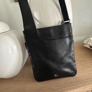 RADLEY LONDON Black Leather Crossbody Bag with Gold Logo